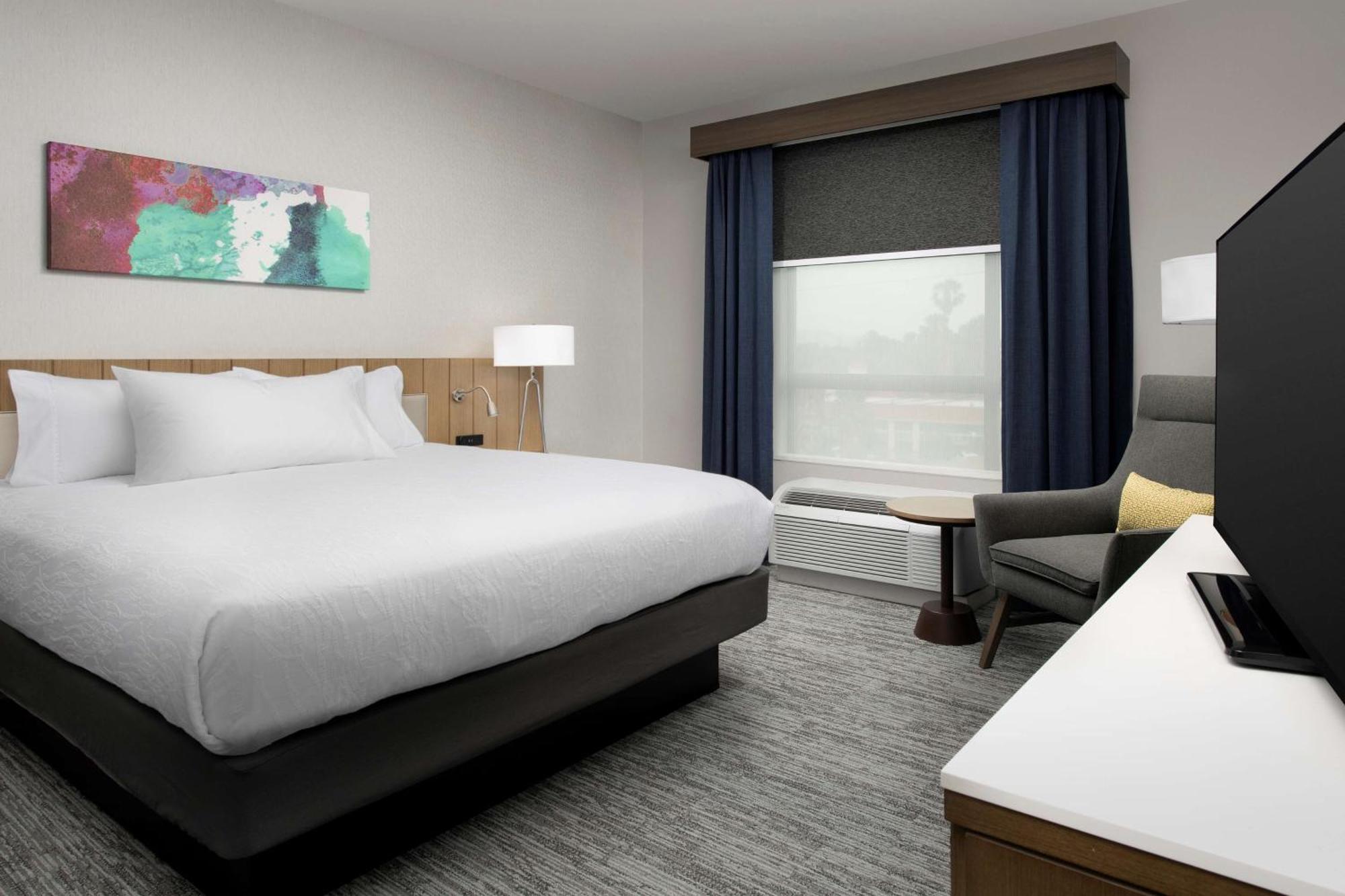 Hilton Garden Inn San Jose Airport Exterior photo